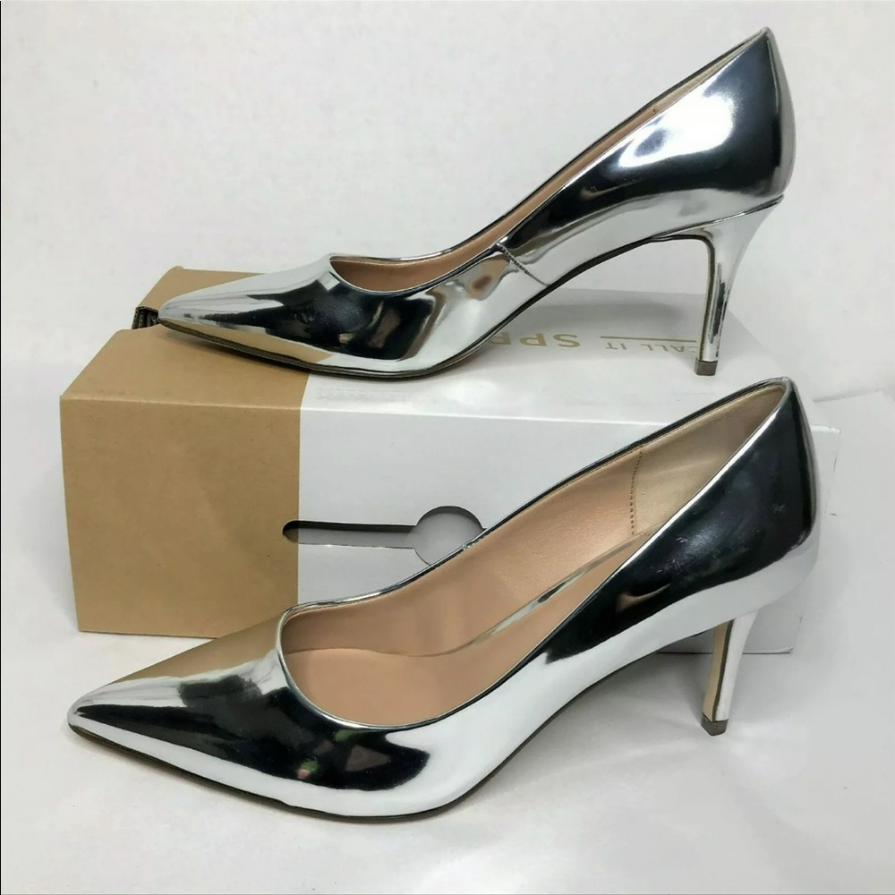Silver pumps size 8 NWOB